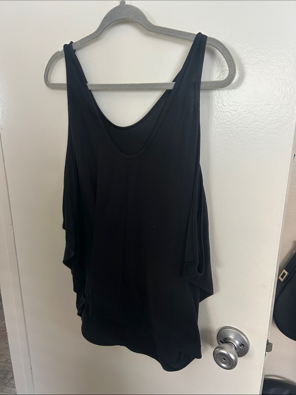 Womens Black Sleeveless Tank Top low cut arm sleeves